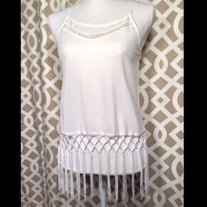 🛍3/$15 SALE.   FRINGED TANK, PRETTY BODICE